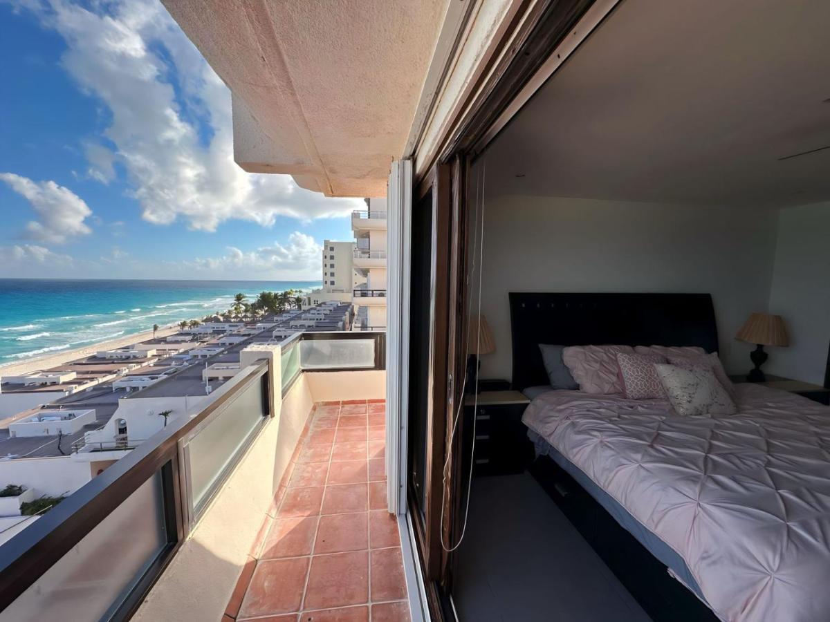 Amazing Beachfront Apartment Канкун Экстерьер фото